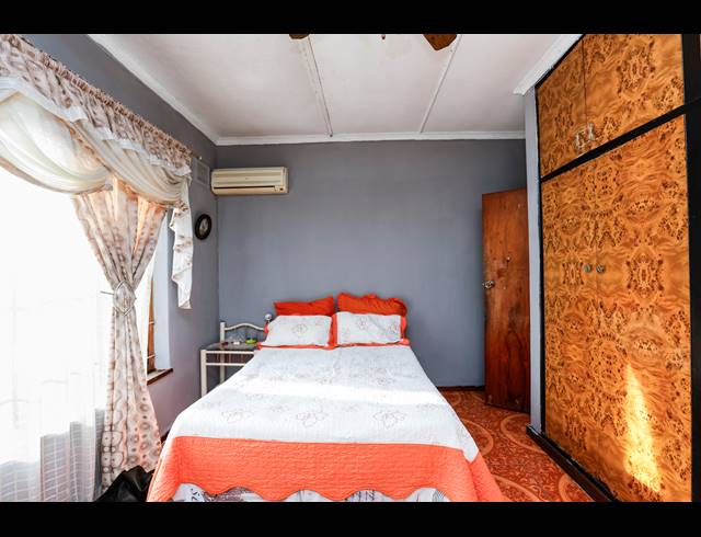 5 BEDROOM FREEHOLD FOR SALE IN PALMIET